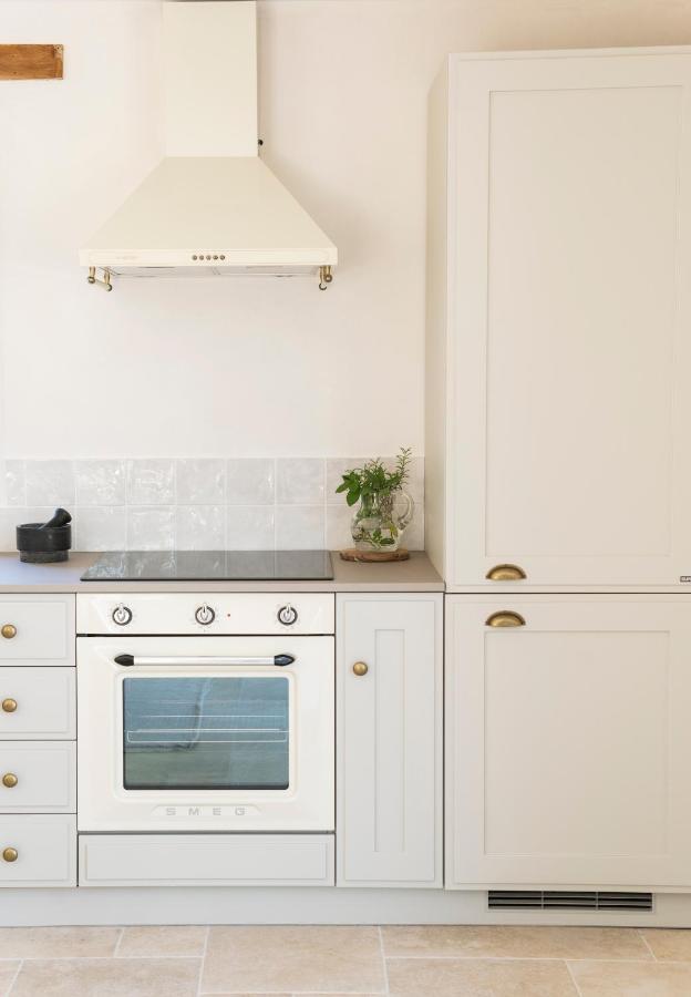 La Petite Ruche, 1 Bedroom Gite In The Luberon Apt Luaran gambar