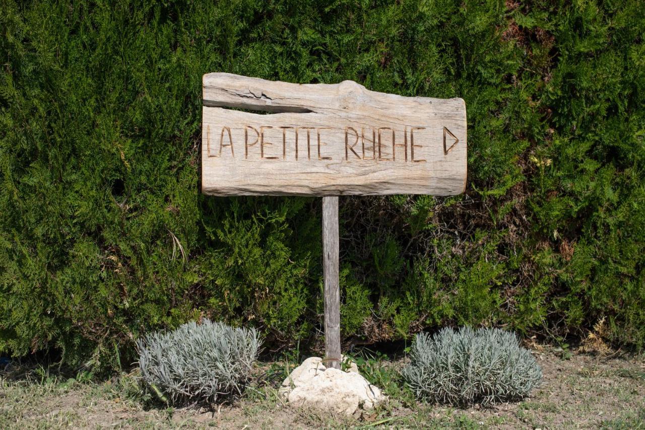La Petite Ruche, 1 Bedroom Gite In The Luberon Apt Luaran gambar